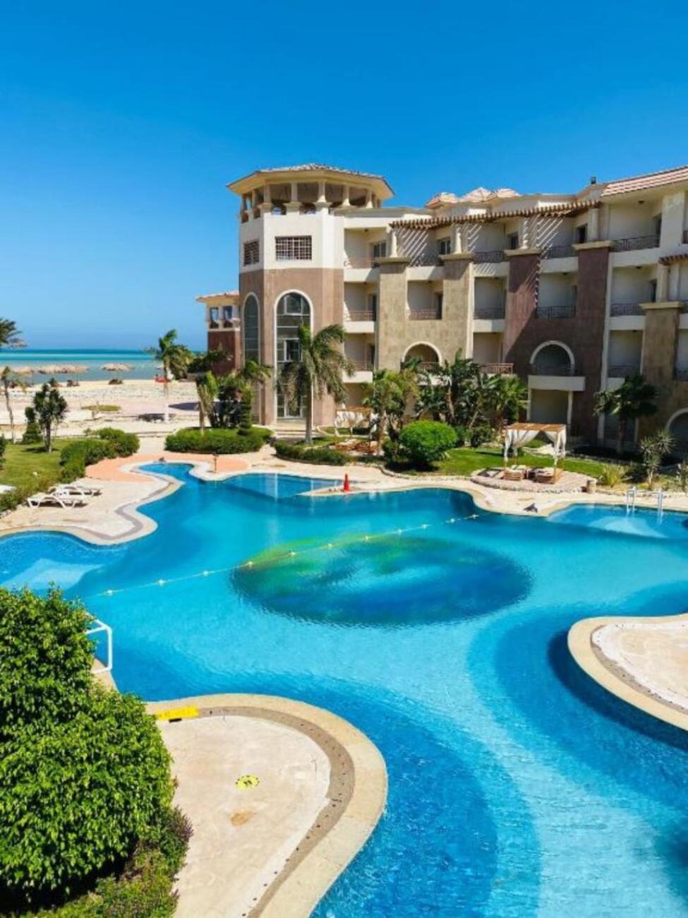 Royal Beach Serviced Apartments Хургада Экстерьер фото