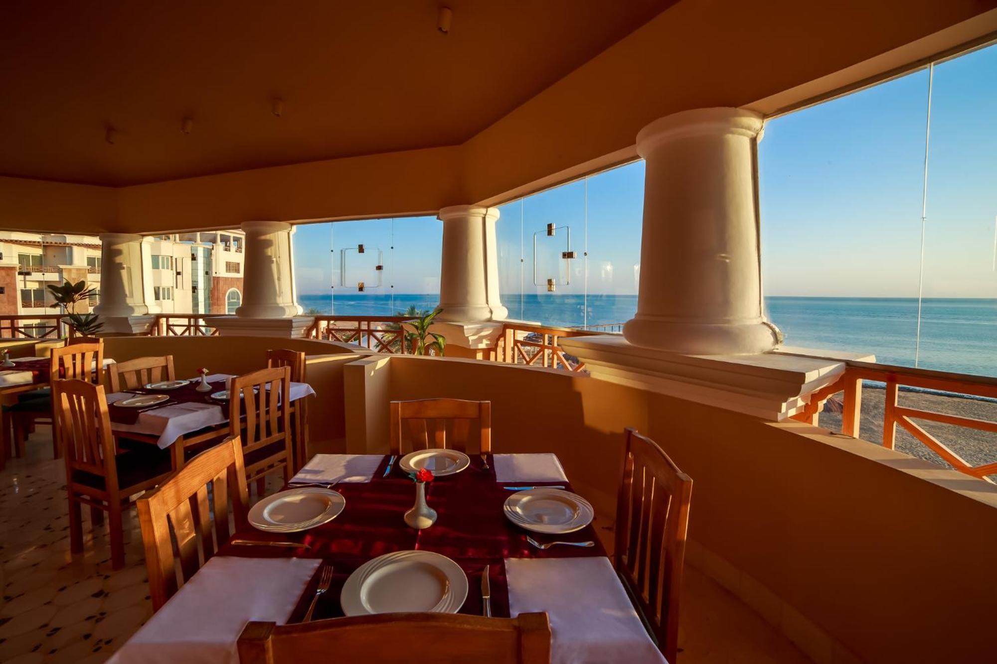 Royal Beach Serviced Apartments Хургада Экстерьер фото