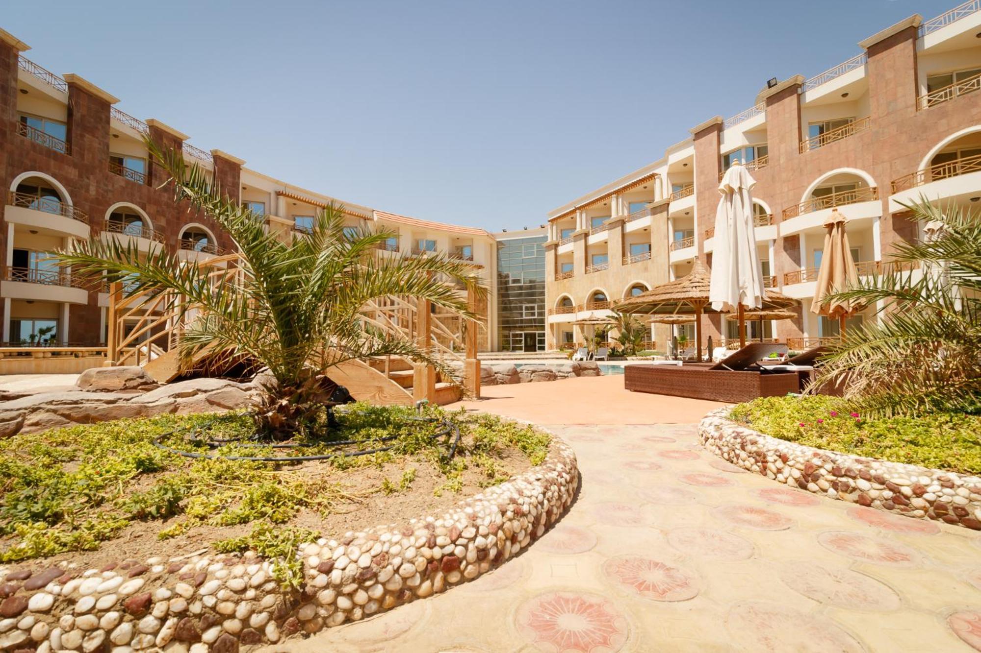 Royal Beach Serviced Apartments Хургада Экстерьер фото