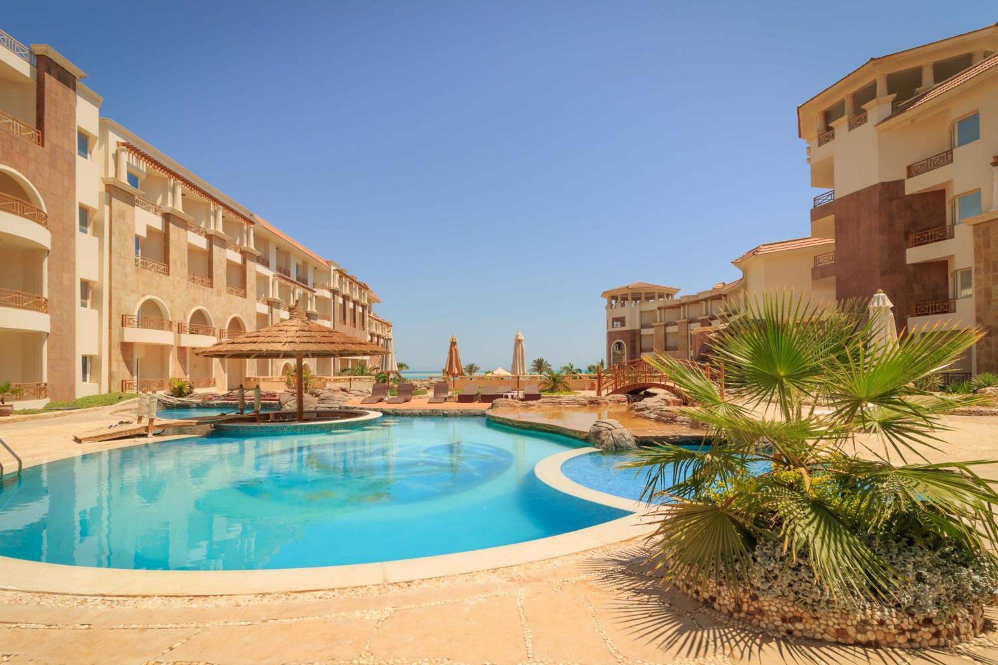 Royal Beach Serviced Apartments Хургада Экстерьер фото
