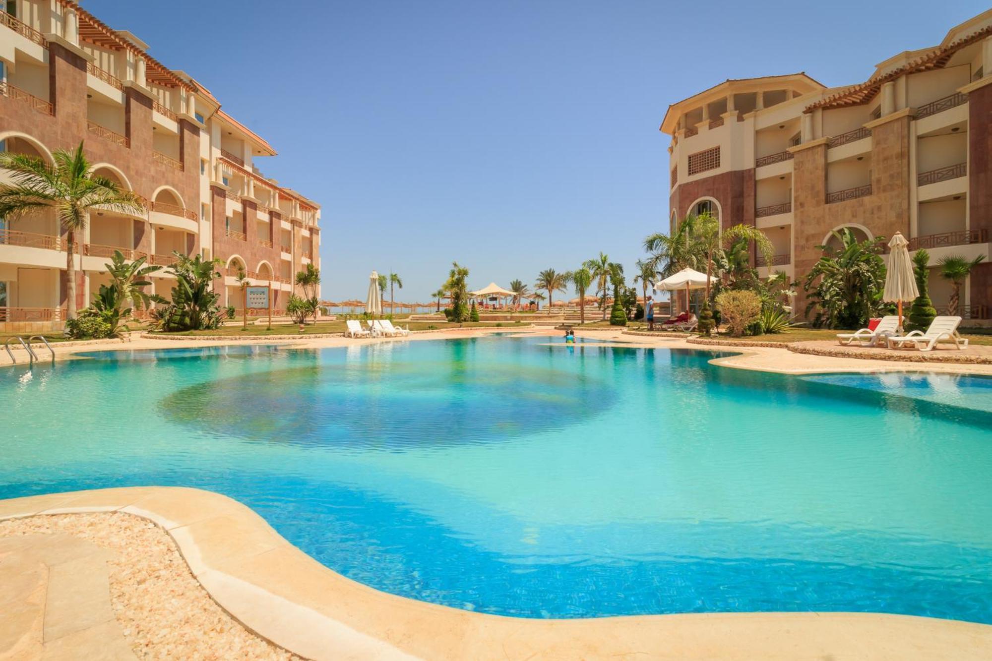 Royal Beach Serviced Apartments Хургада Экстерьер фото