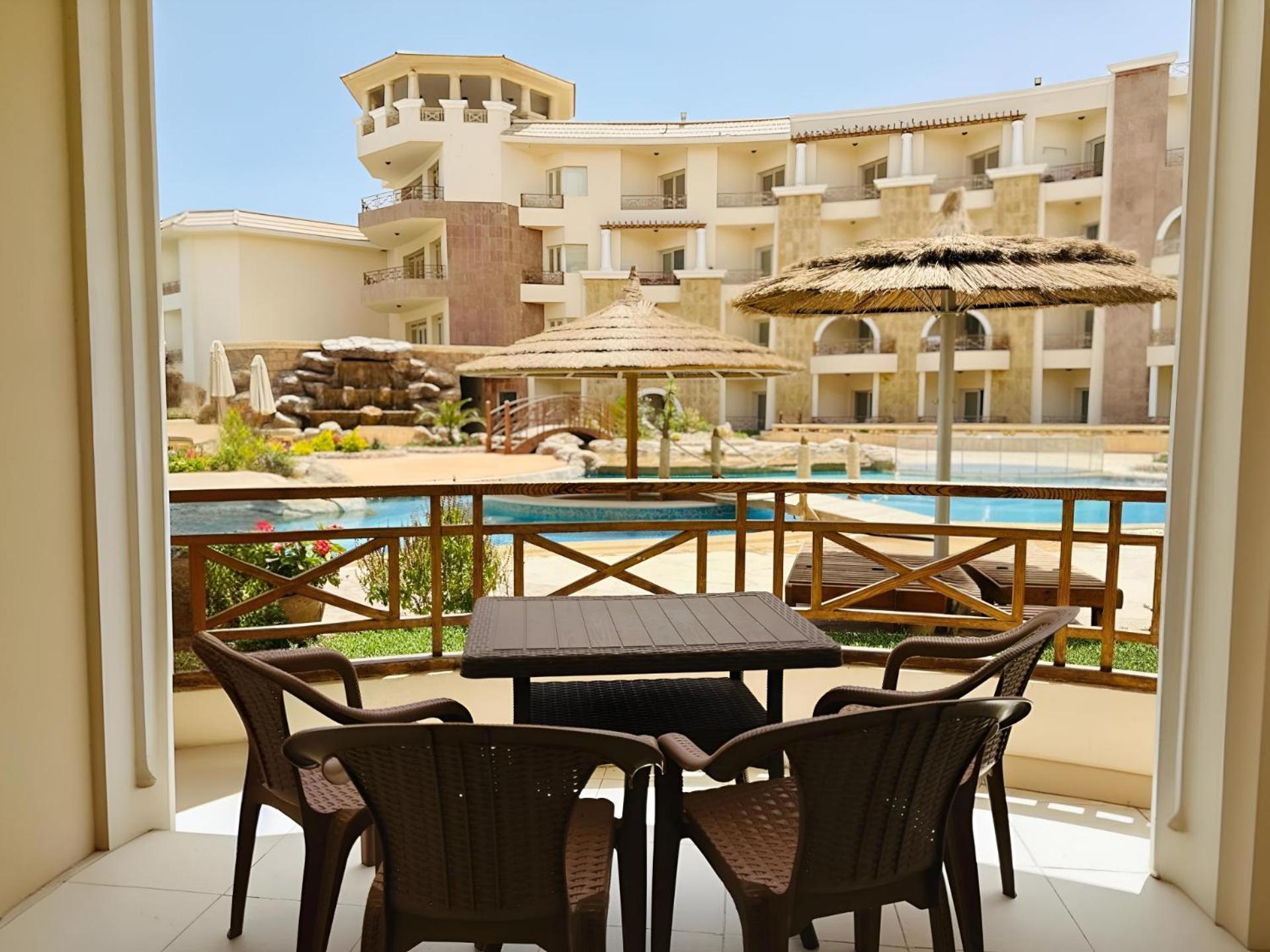Royal Beach Serviced Apartments Хургада Экстерьер фото