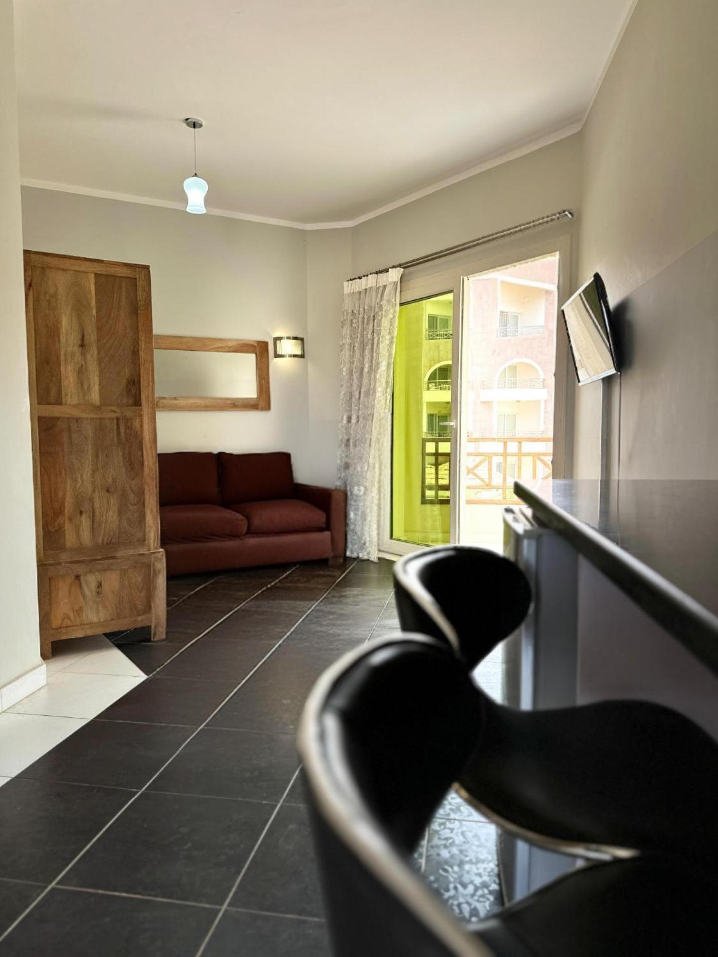 Royal Beach Serviced Apartments Хургада Экстерьер фото
